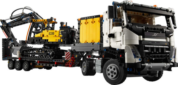 LEGO Technic Ciężarówka Volvo FMX i Koparka EC230 Electric 42175 — zdjęcie 3